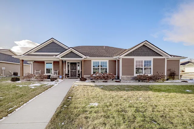 $364,900 | 10940 Fenton Cove, Roanoke, IN 46783