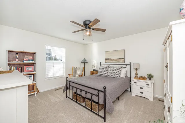 $364,900 | 10940 Fenton Cove, Roanoke, IN 46783