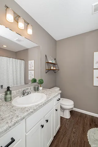 $364,900 | 10940 Fenton Cove, Roanoke, IN 46783