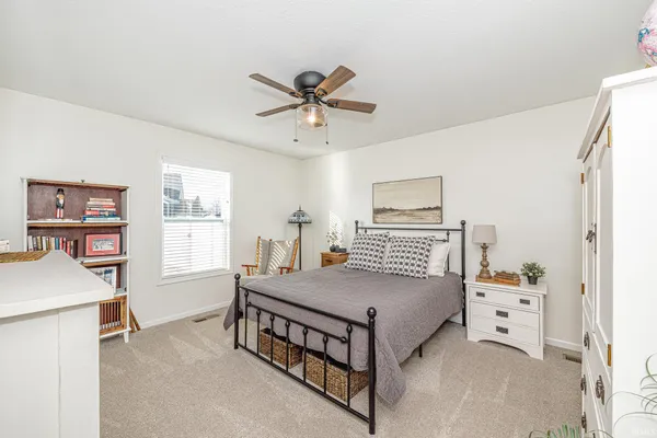 $364,900 | 10940 Fenton Cove, Roanoke, IN 46783