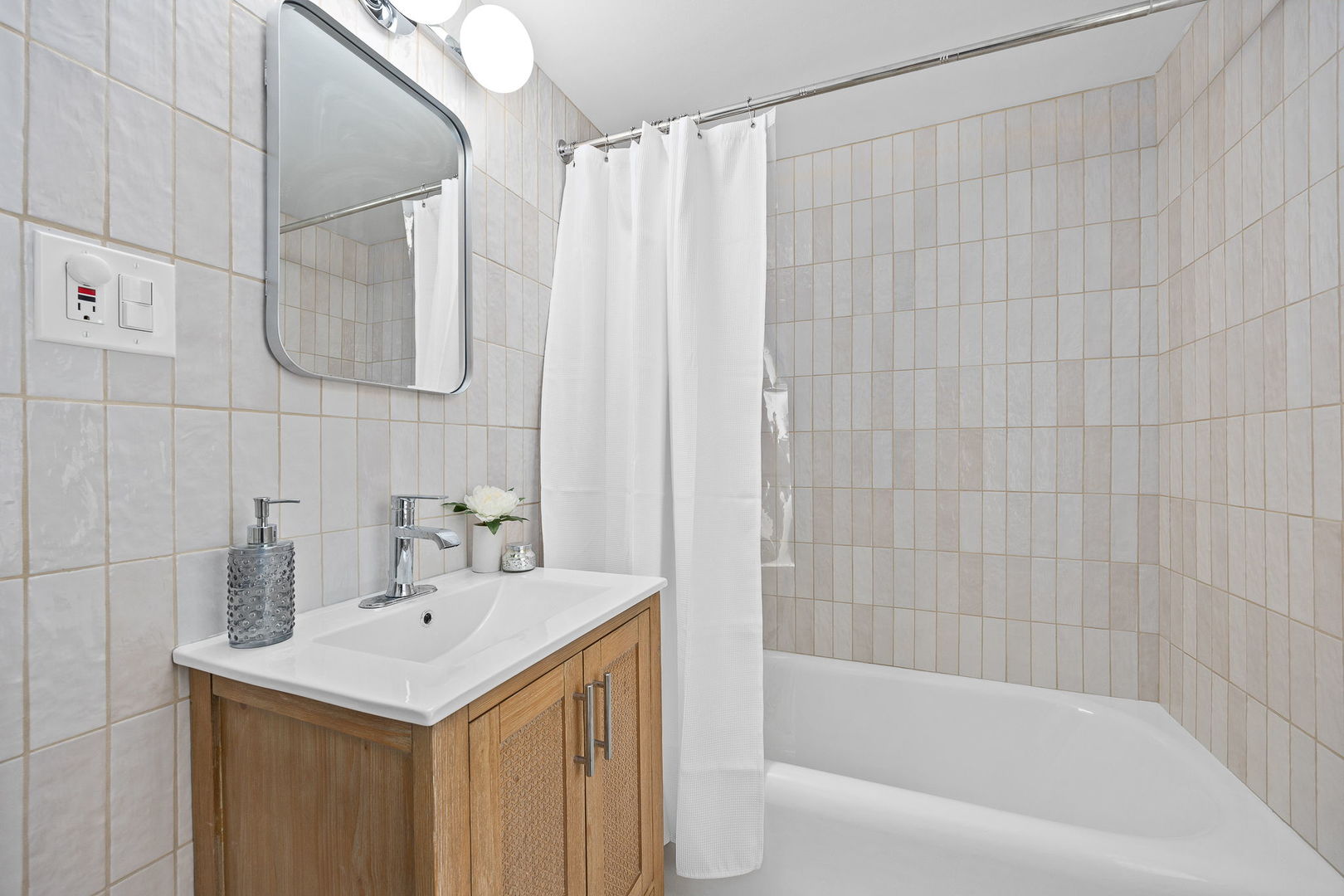 306 Northwood Road Riverside, IL 60546 - Photo 30 of 56 Gallery Image 30