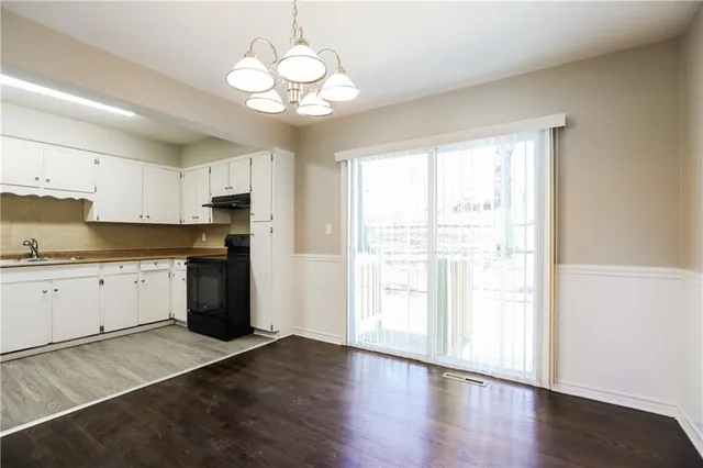 $1,680 | 2900 South Linwood Avenue, Independence, MO 64055