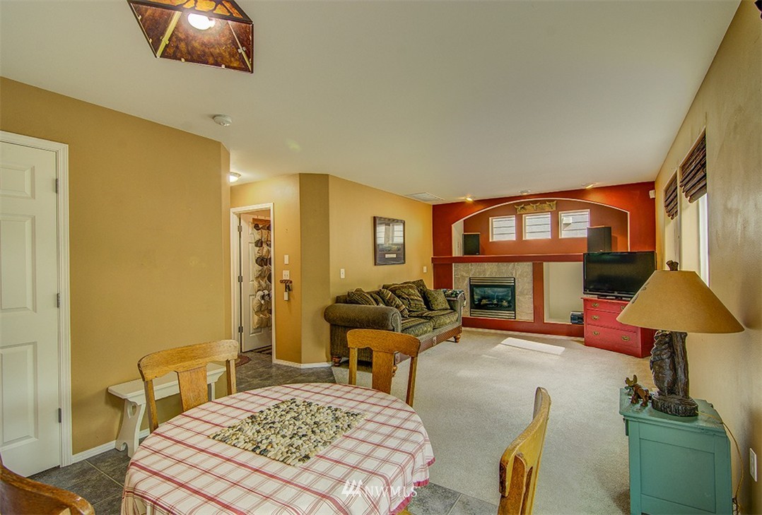 18316 8th Avenue Southeast Bothell, WA 98012 - Photo 12 of 25 Gallery Image 12