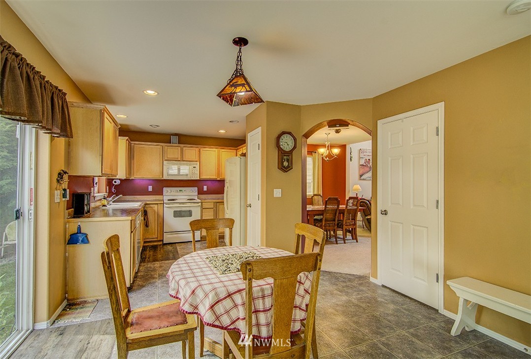 18316 8th Avenue Southeast Bothell, WA 98012 - Photo 13 of 25 Gallery Image 13