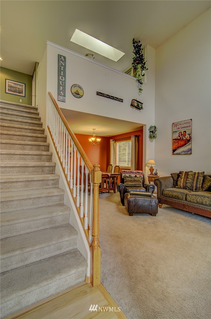 18316 8th Avenue Southeast Bothell, WA 98012 - Photo 4 of 25 Gallery Image 4
