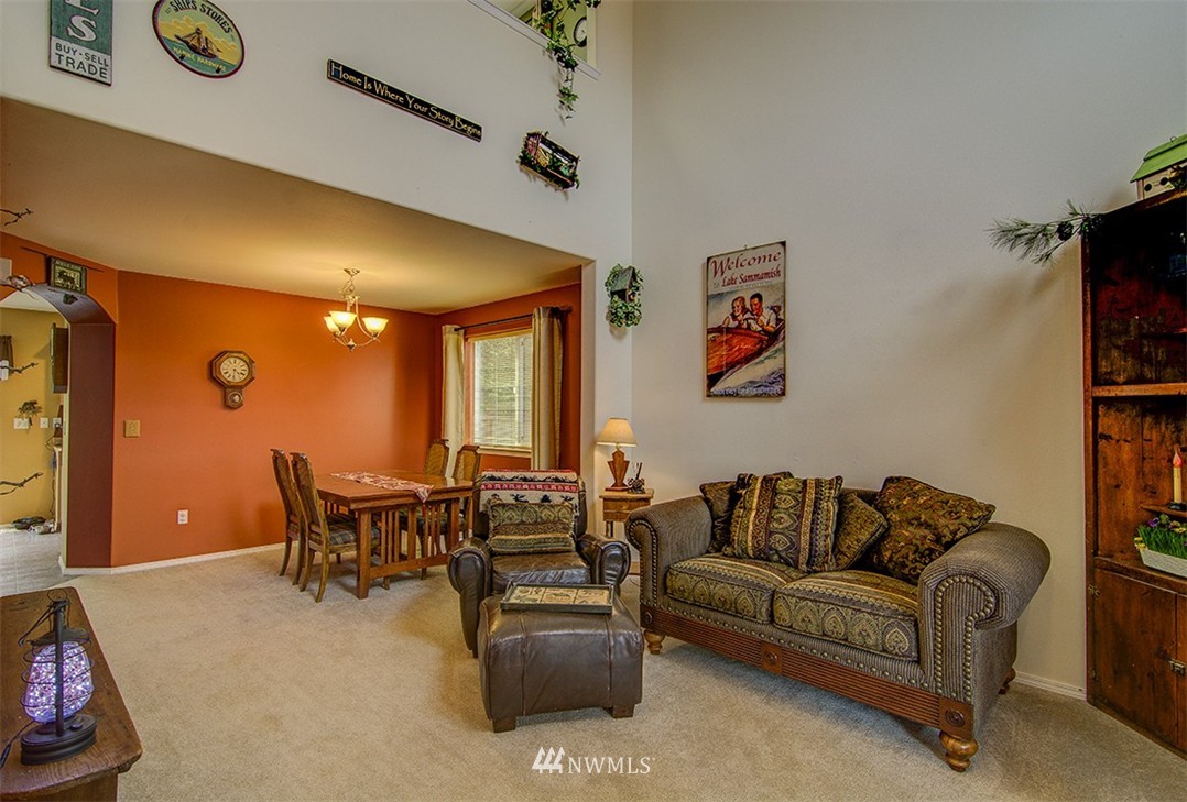 18316 8th Avenue Southeast Bothell, WA 98012 - Photo 5 of 25 Gallery Image 5