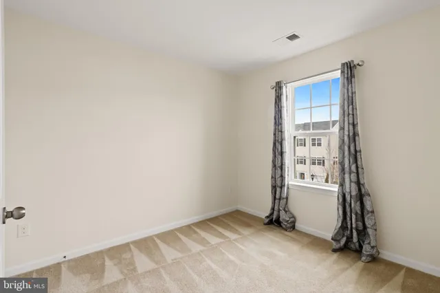 $390,000 | 810 Lissicasey Loop, Middletown, DE 19709