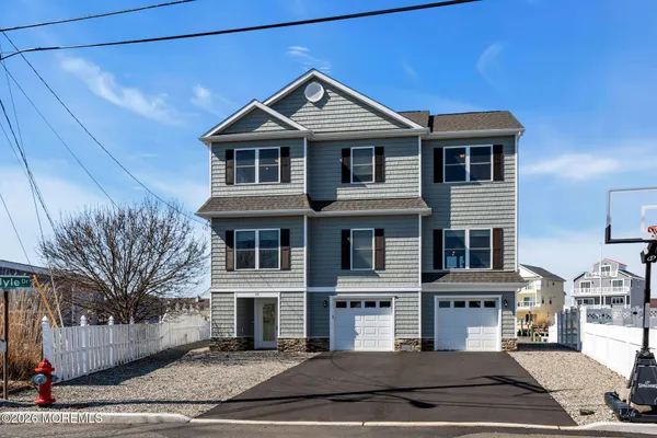$1,349,900 | 42 Carlyle Drive, Bayville, NJ 08721