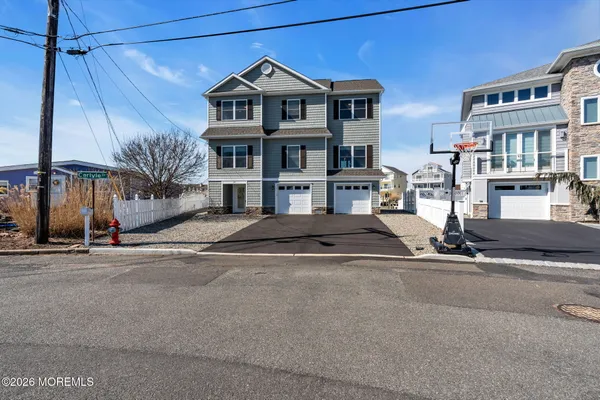 $1,349,900 | 42 Carlyle Drive, Bayville, NJ 08721