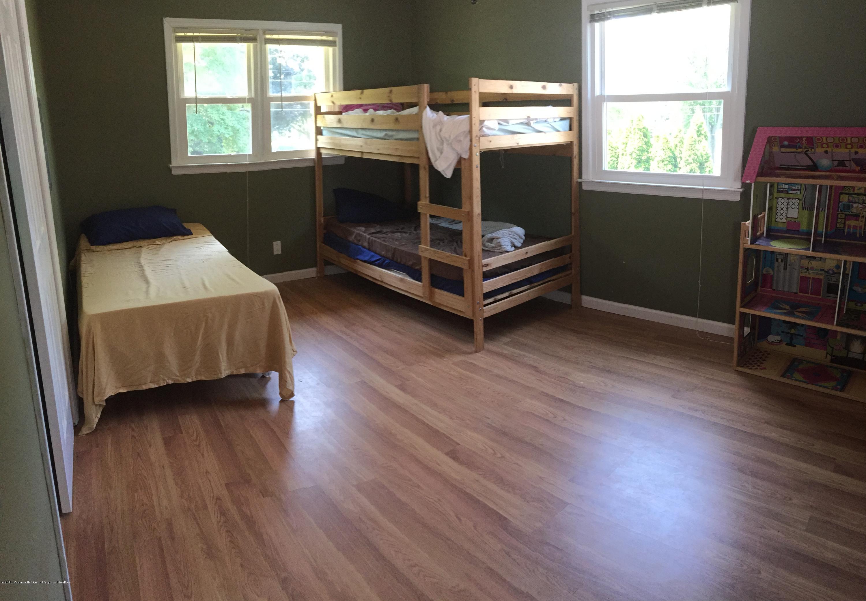 247 Burlington Road Freehold, NJ 07728 - Photo 17 of 23 3rd BR