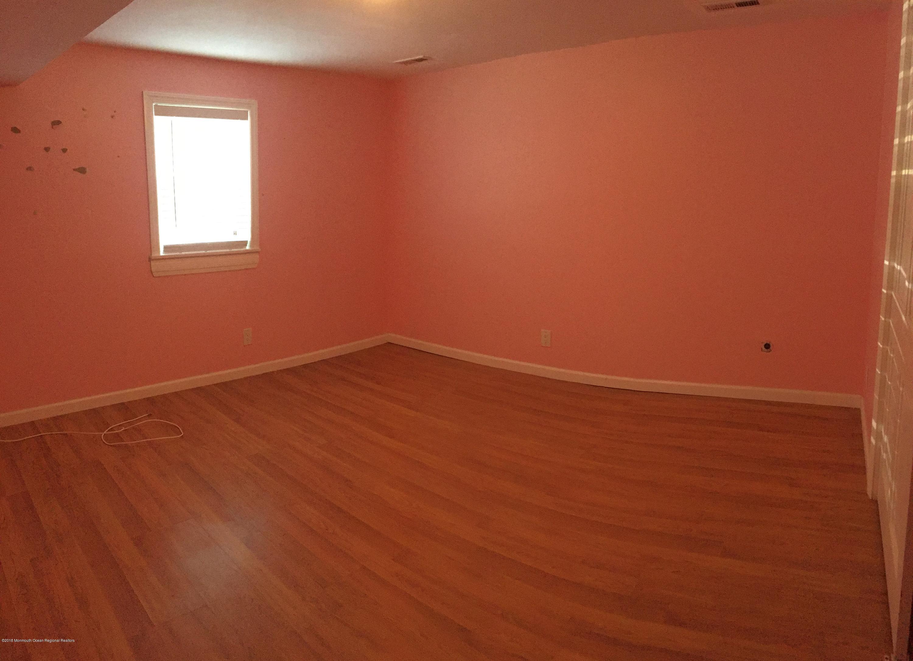 247 Burlington Road Freehold, NJ 07728 - Photo 19 of 23 5th BR