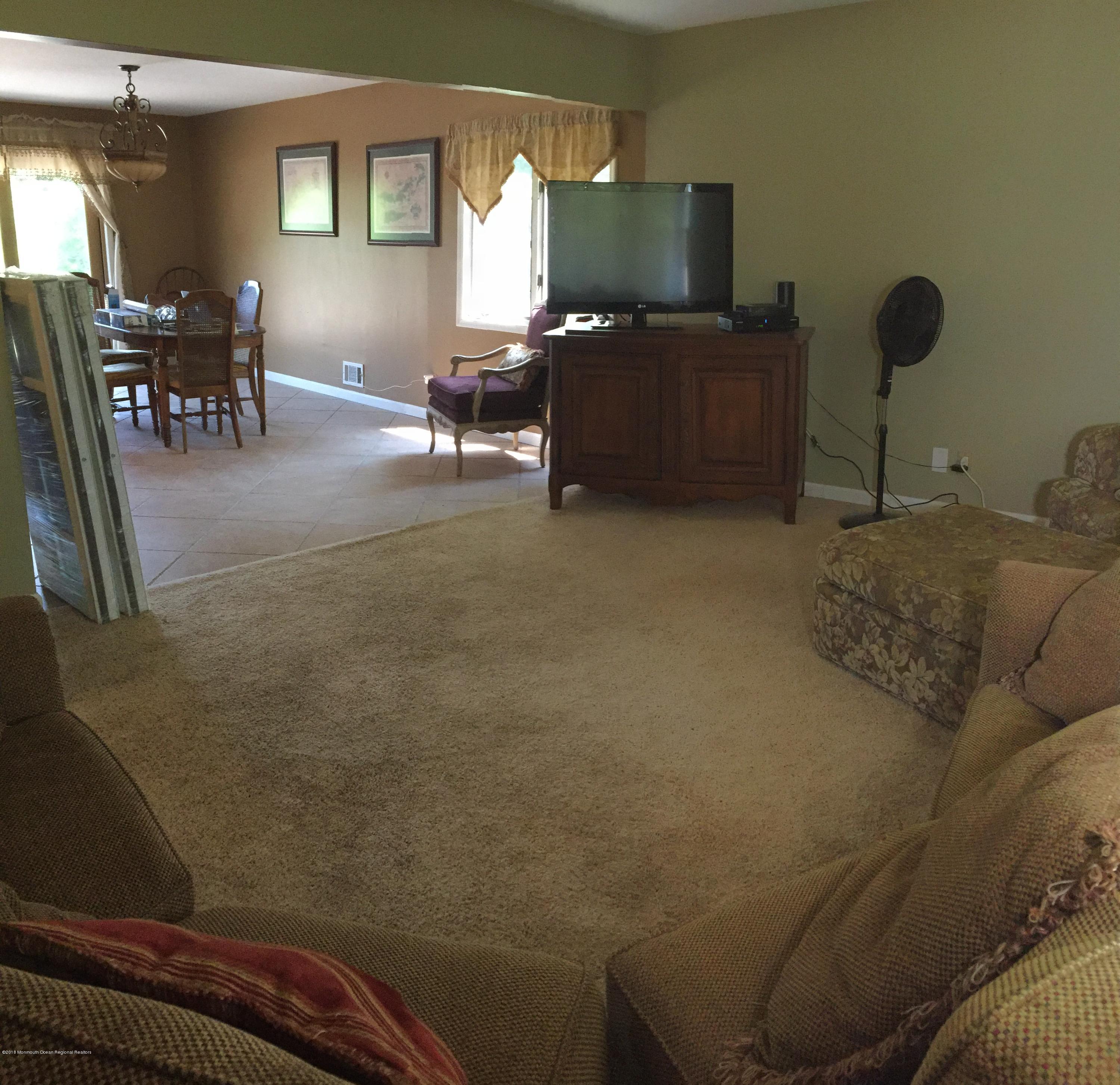 247 Burlington Road Freehold, NJ 07728 - Photo 7 of 23 LR