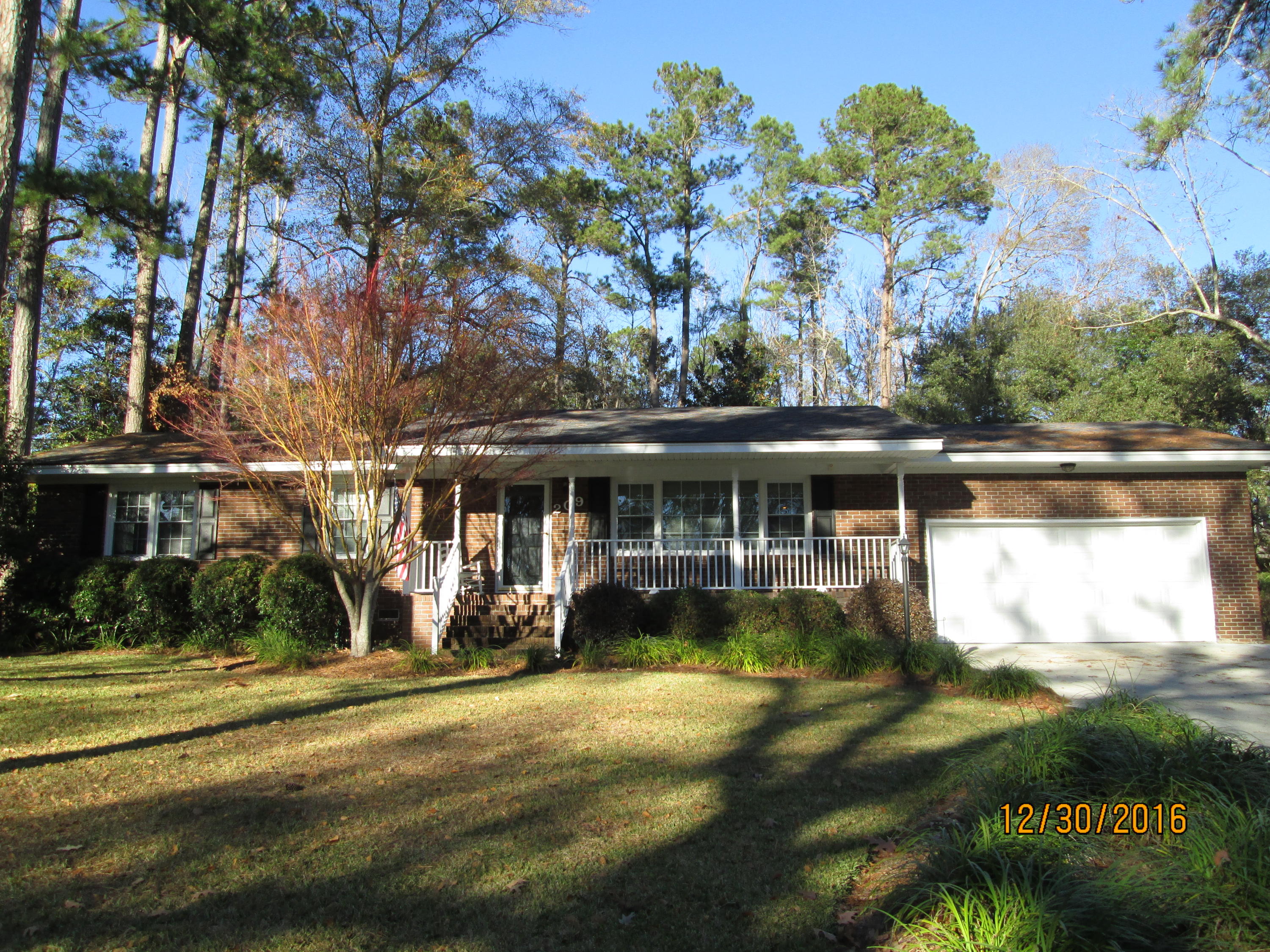 209 Live Oak Road Summerville, SC 29485 - Photo 1 of 28 IMG_2078