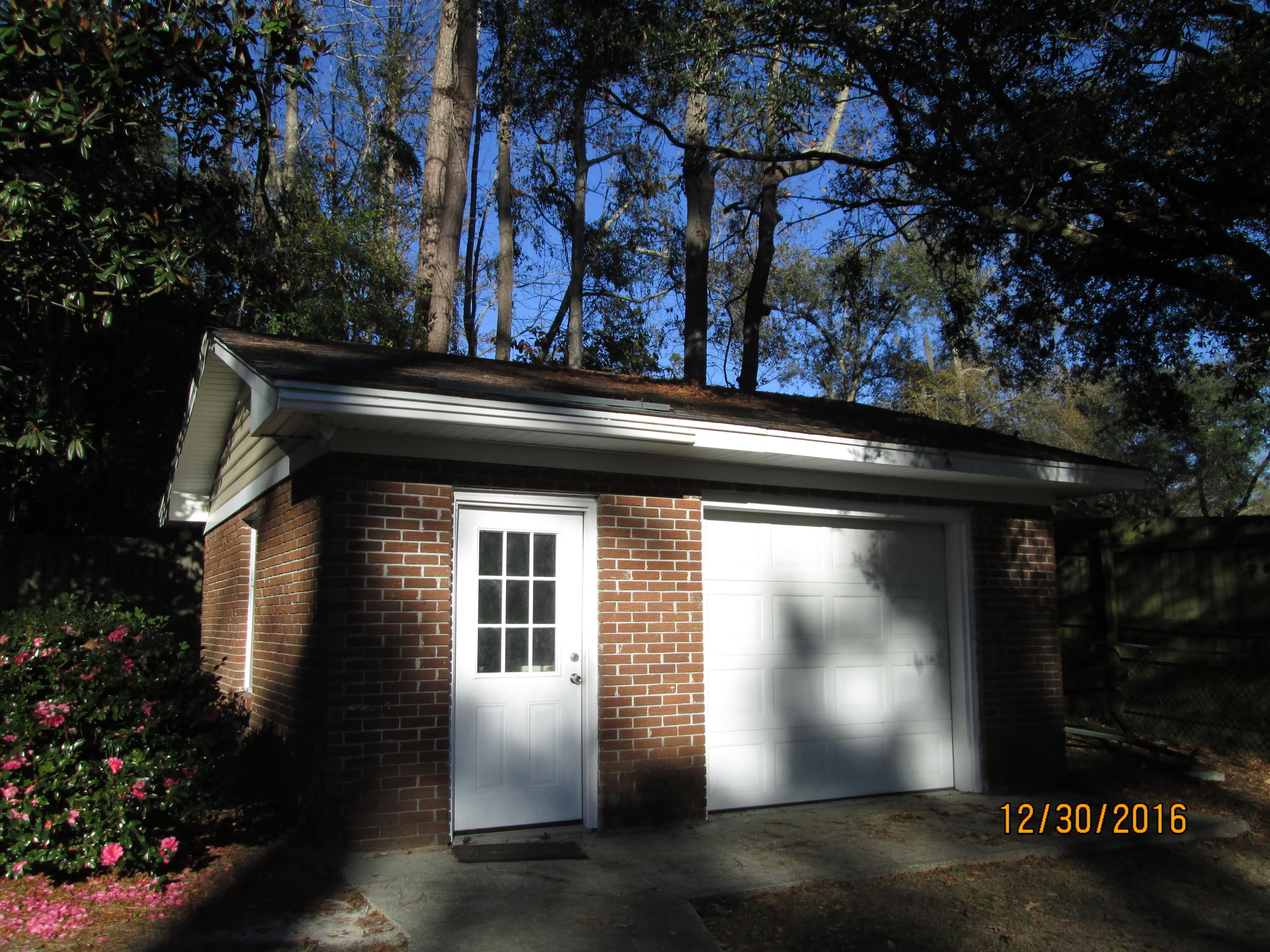 209 Live Oak Road Summerville, SC 29485 - Photo 25 of 28 IMG_2071