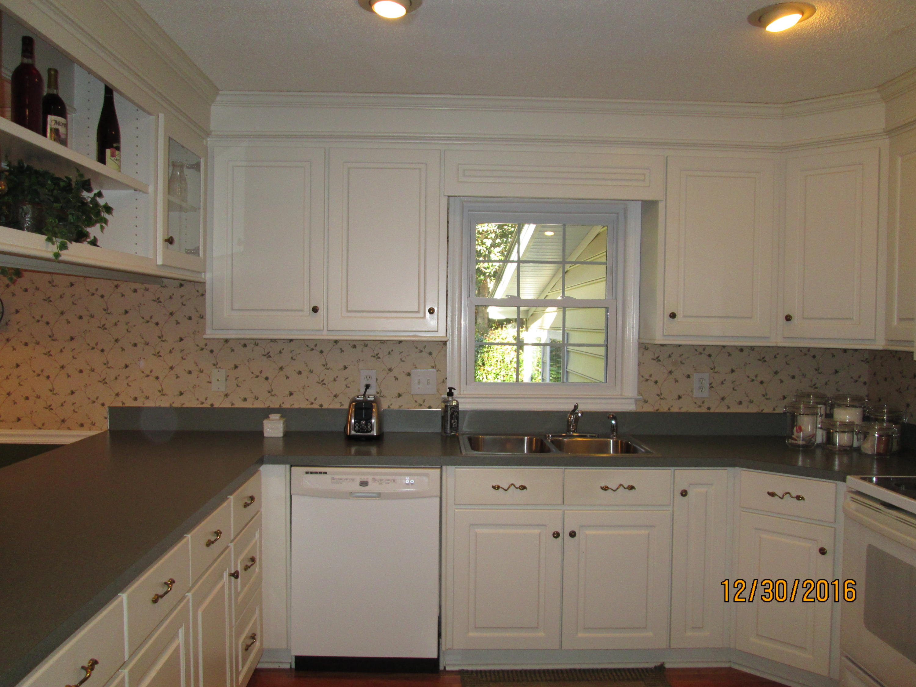 209 Live Oak Road Summerville, SC 29485 - Photo 5 of 28 IMG_2050