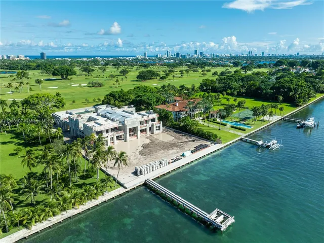 $200,000,000 | 7 Indian Creek Island Road, Miami Beach, FL 33154