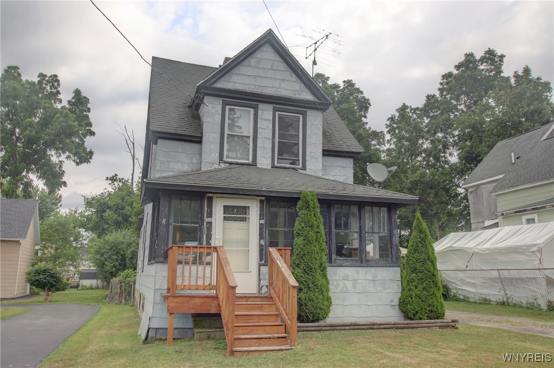 2020 Lakeview Road Lake View, NY 14085 - Photo 2 of 38