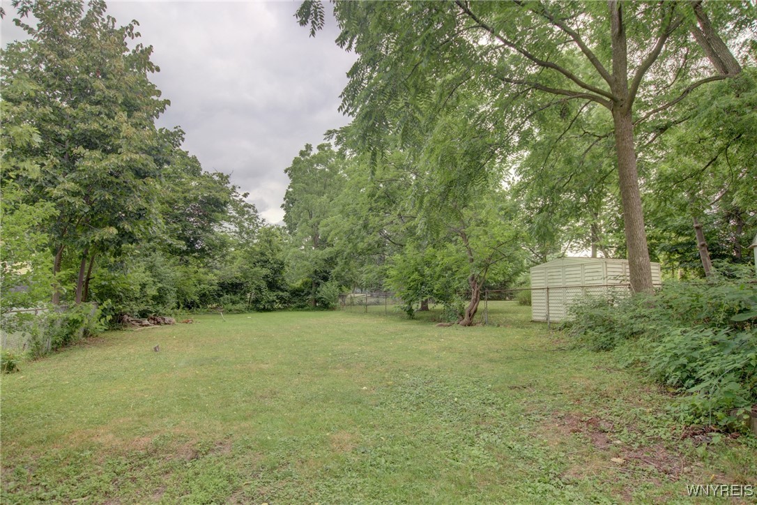 2020 Lakeview Road Lake View, NY 14085 - Photo 33 of 38