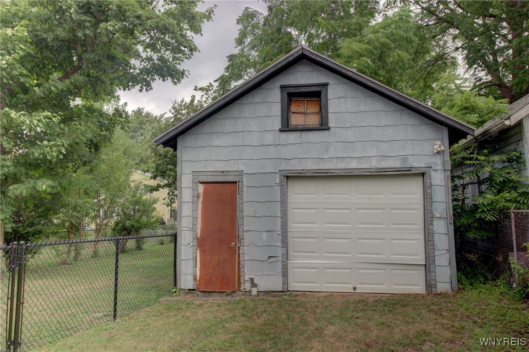 2020 Lakeview Road Lake View, NY 14085 - Photo 36 of 38