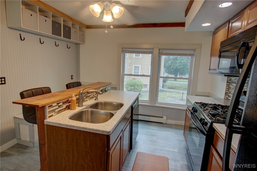 2020 Lakeview Road Lake View, NY 14085 - Photo 7 of 38