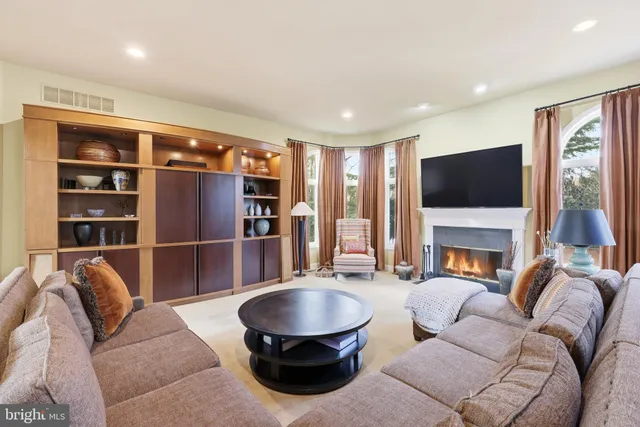 a view of a dining room and livingroom view
