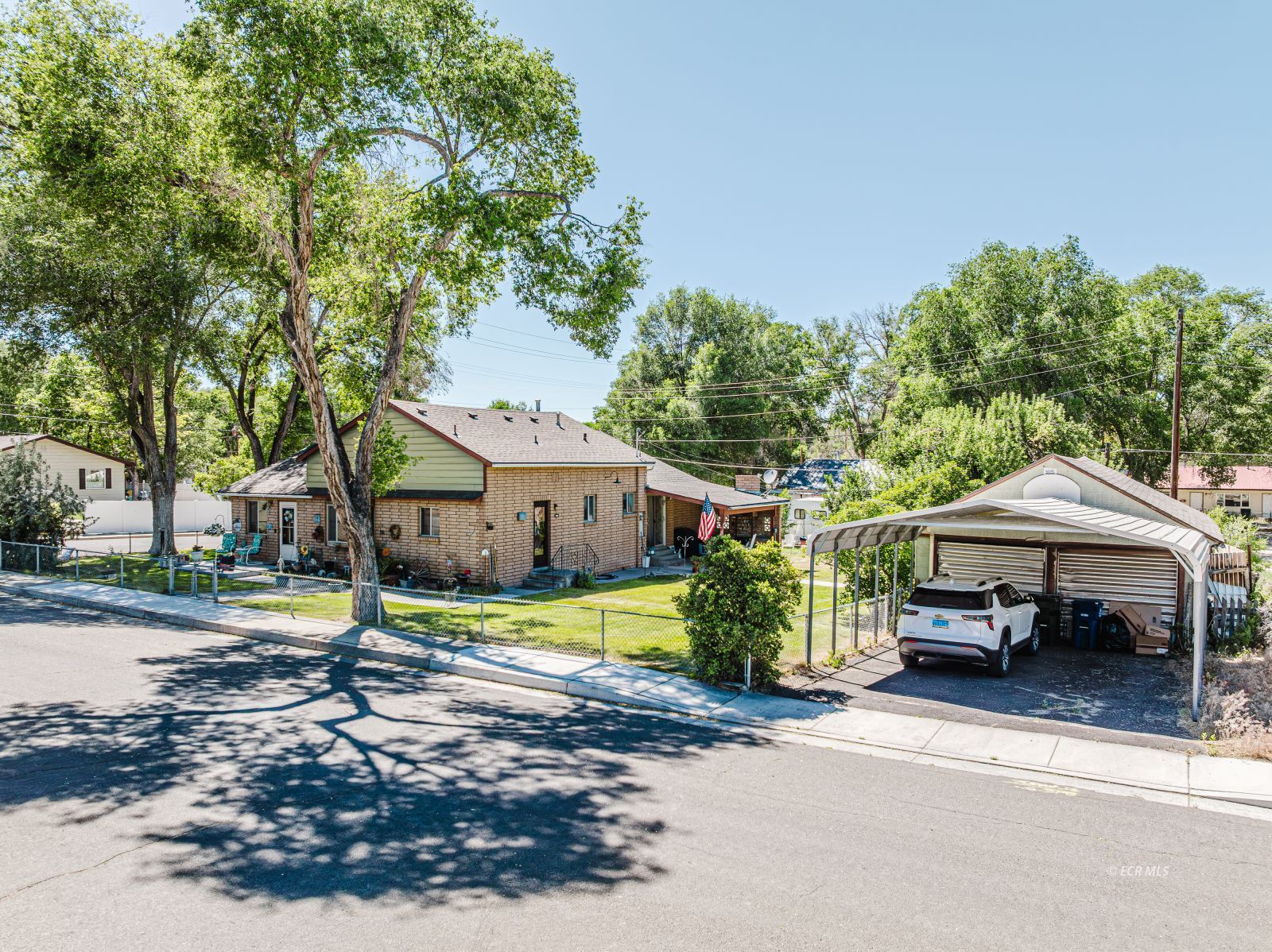 815 Ouderkirk Street Elko, NV 89801 - Photo 2 of 24