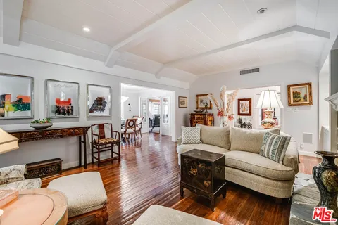 $4,295,000 | 9921 Toluca Lake Avenue, Toluca Lake, CA 91602