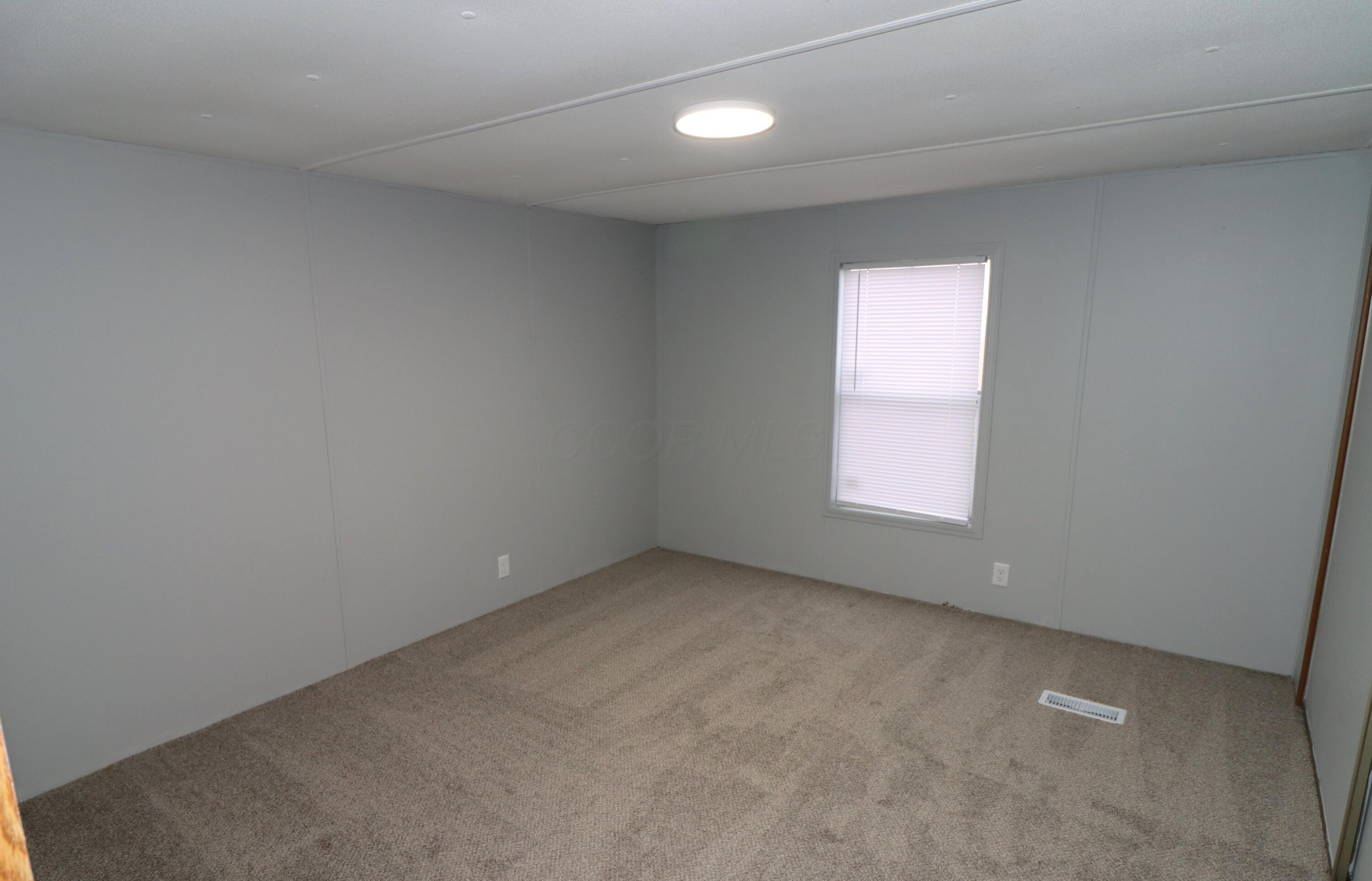 8565 Smith-Calhoun Road, Unit 192 Plain City, OH 43064 - Photo 10 of 18 Bedroom 1