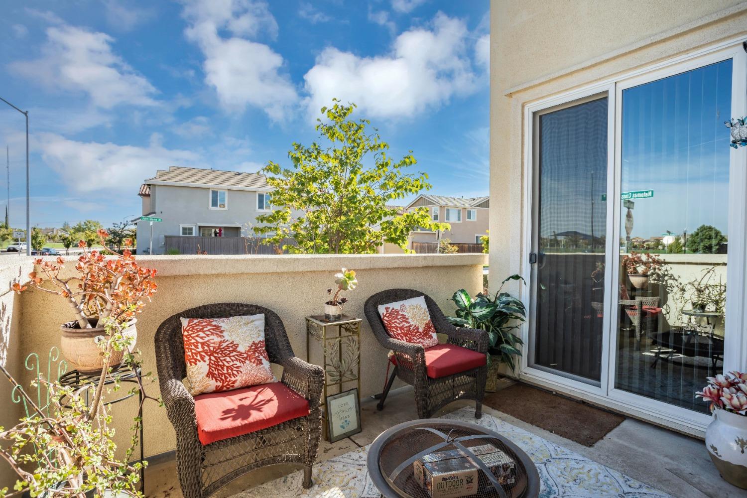 2510 Natomas Crossing Drive Sacramento, CA 95834 - Photo 29 of 34 a outdoor living space with furniture and garden view