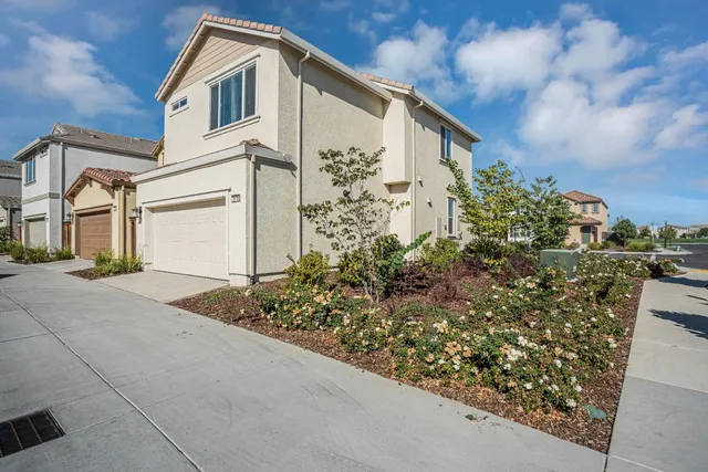 $479,500 | 2510 Natomas Crossing Drive, Sacramento, CA 95834