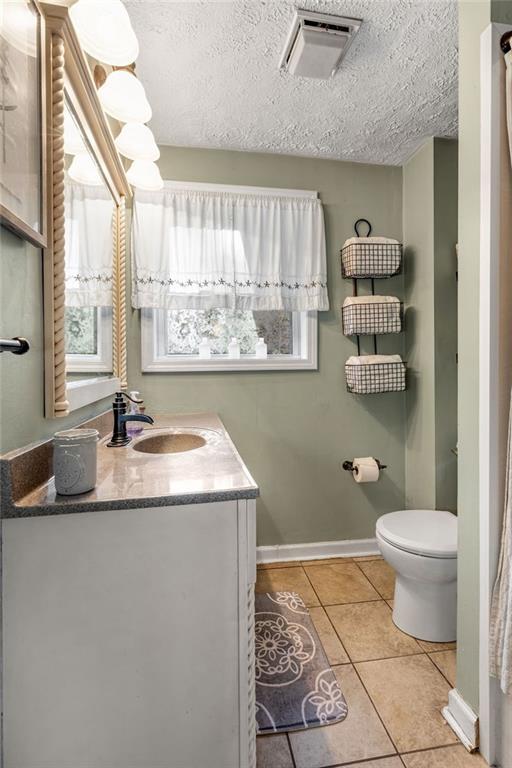 360 Spruce Run Road Pittsburgh, PA 15202 - Photo 7 of 14 First Floor Bathroom