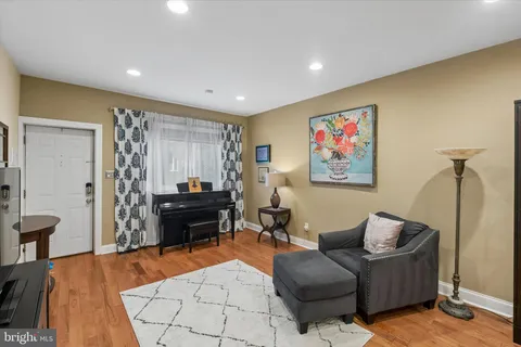 $324,900 | 912 Jackson Street, Philadelphia, PA 19148