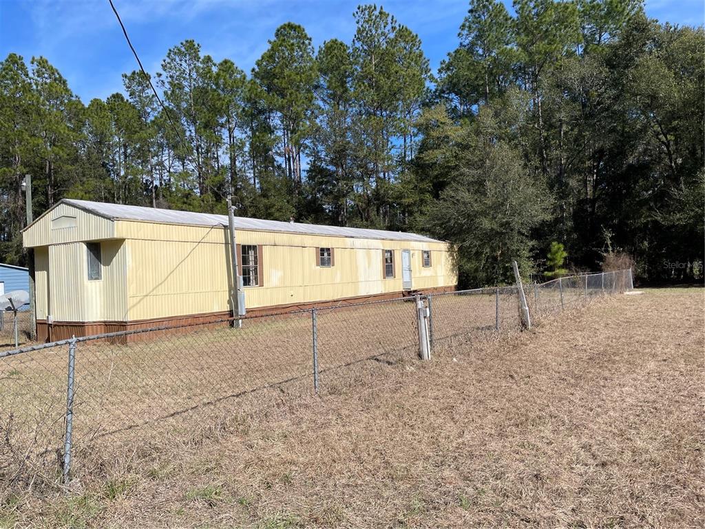 7785 Northeast 199th Street Road Citra, FL 32113 - Photo 2 of 20