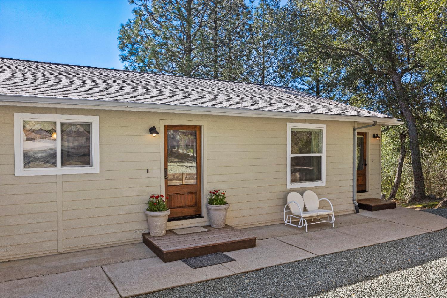 18450 Sugar Loaf Road Jackson, CA 95642 - Photo 30 of 58 front of guest cottage