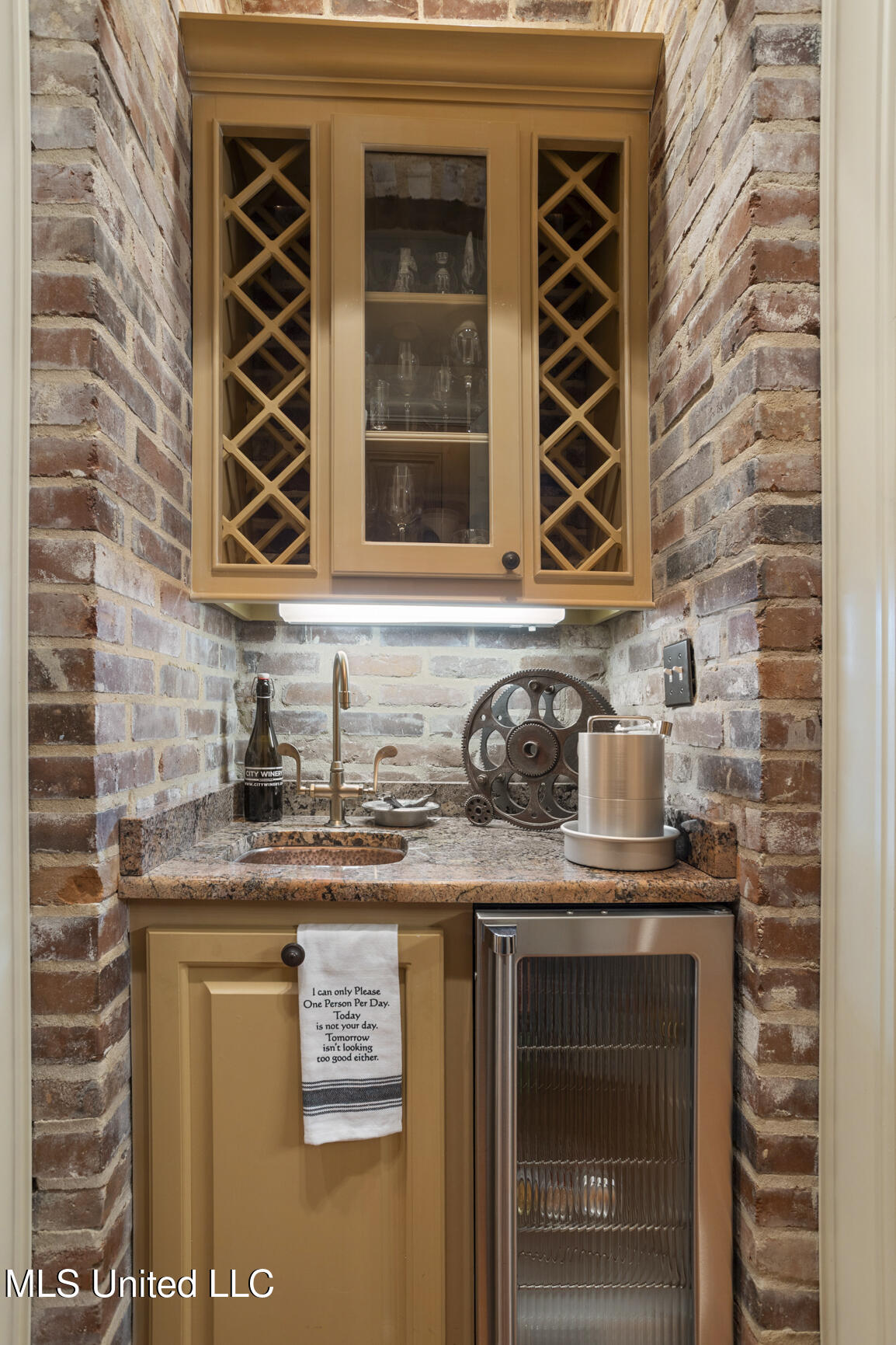 6 Arlington Park Jackson, MS 39211 - Photo 11 of 43 6 Arlington Park-33