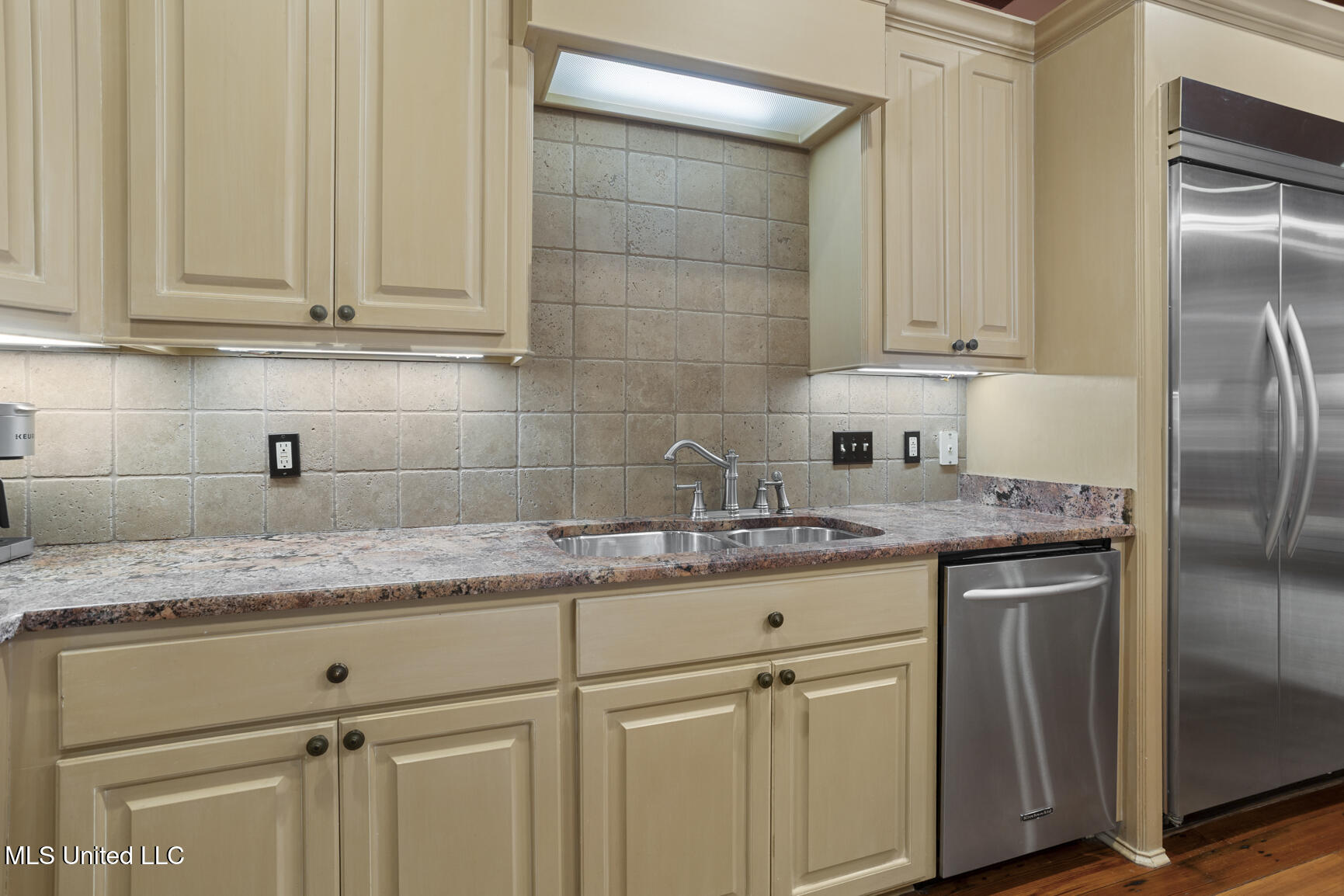 6 Arlington Park Jackson, MS 39211 - Photo 15 of 43 6 Arlington Park-23