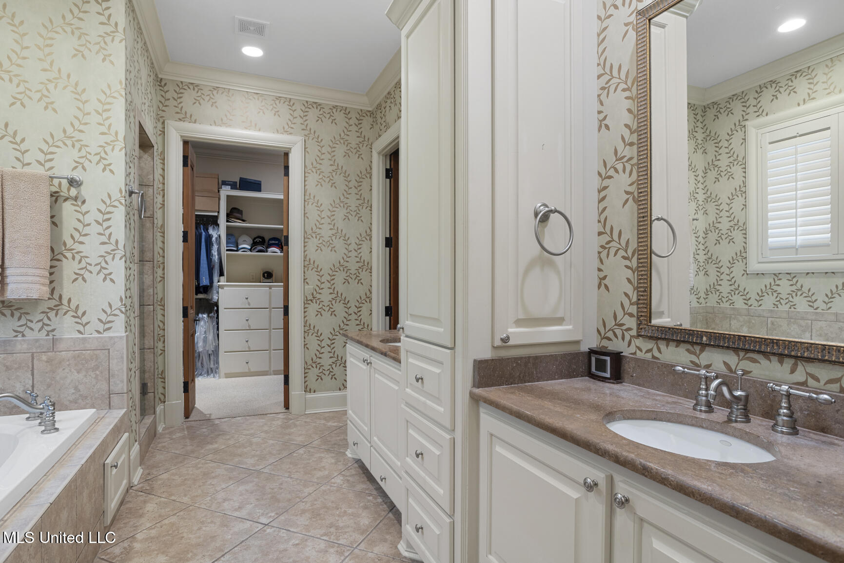 6 Arlington Park Jackson, MS 39211 - Photo 20 of 43 6 Arlington Park-35