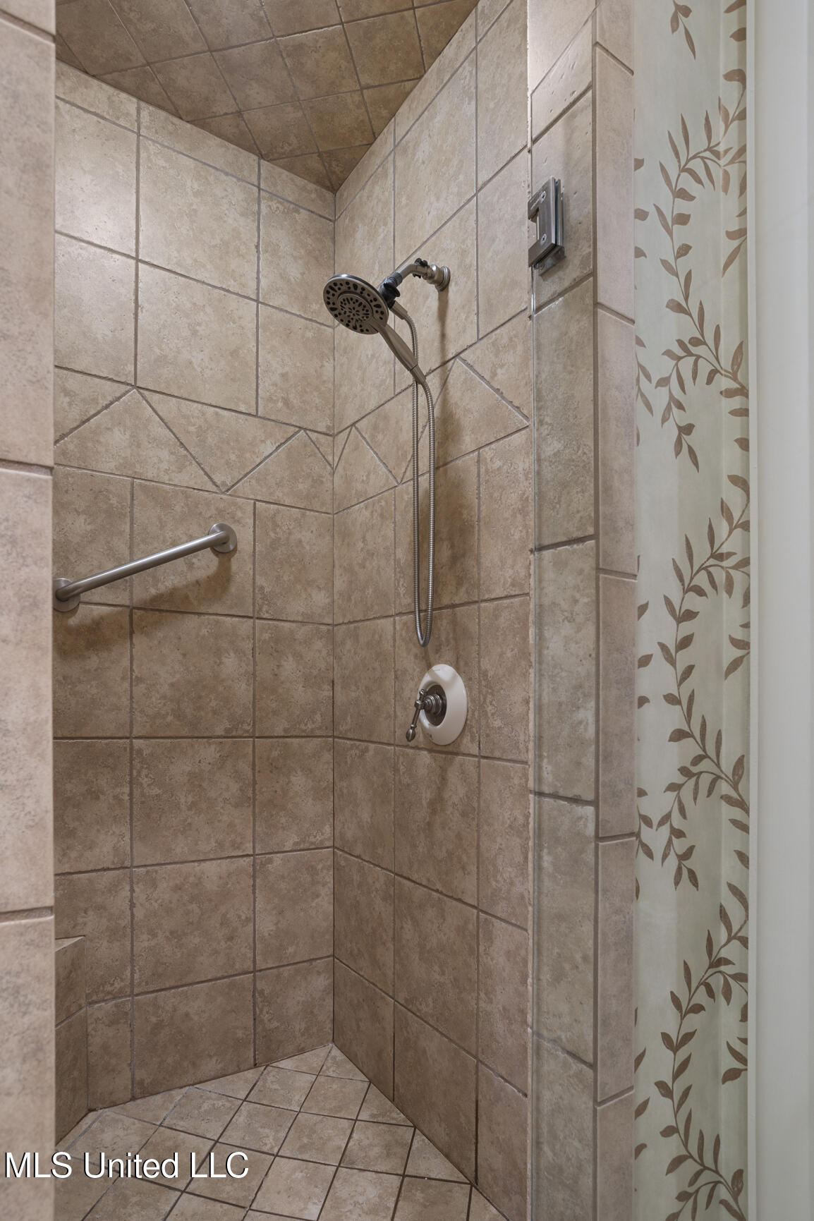 6 Arlington Park Jackson, MS 39211 - Photo 22 of 43 6 Arlington Park-37