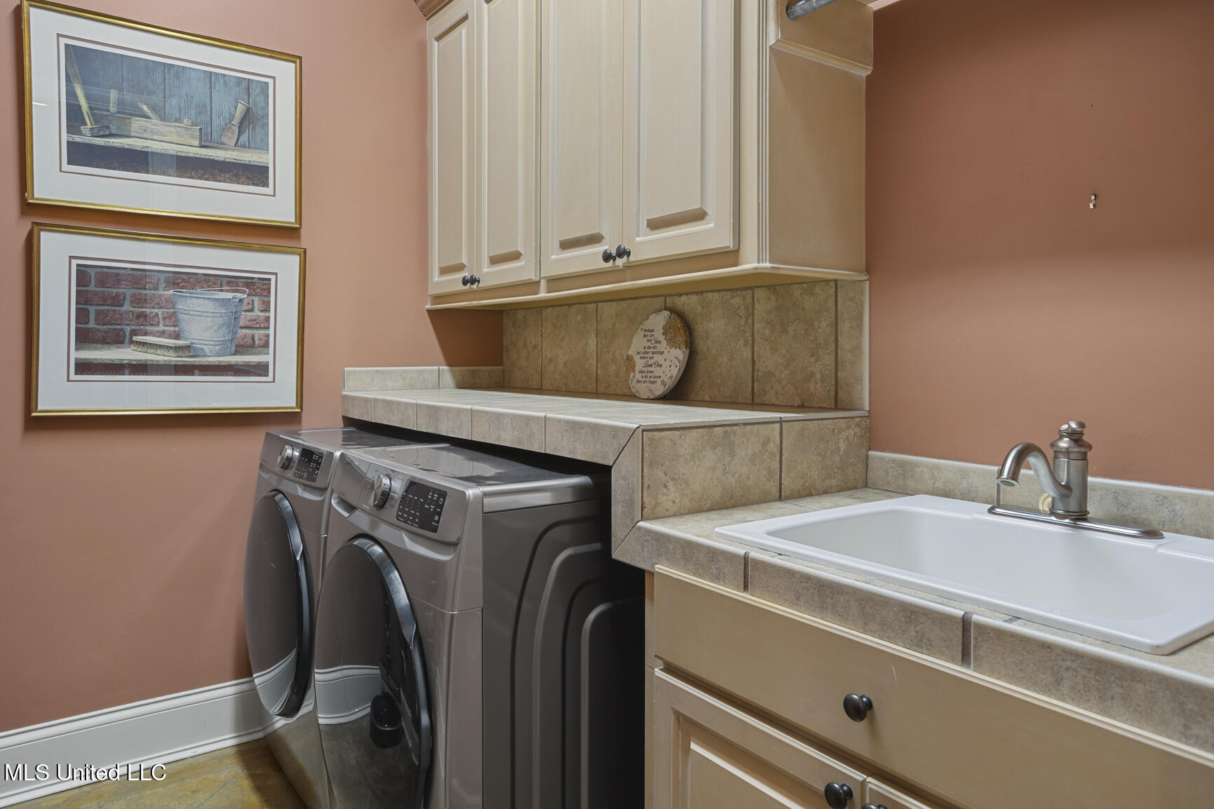 6 Arlington Park Jackson, MS 39211 - Photo 35 of 43 6 Arlington Park-30