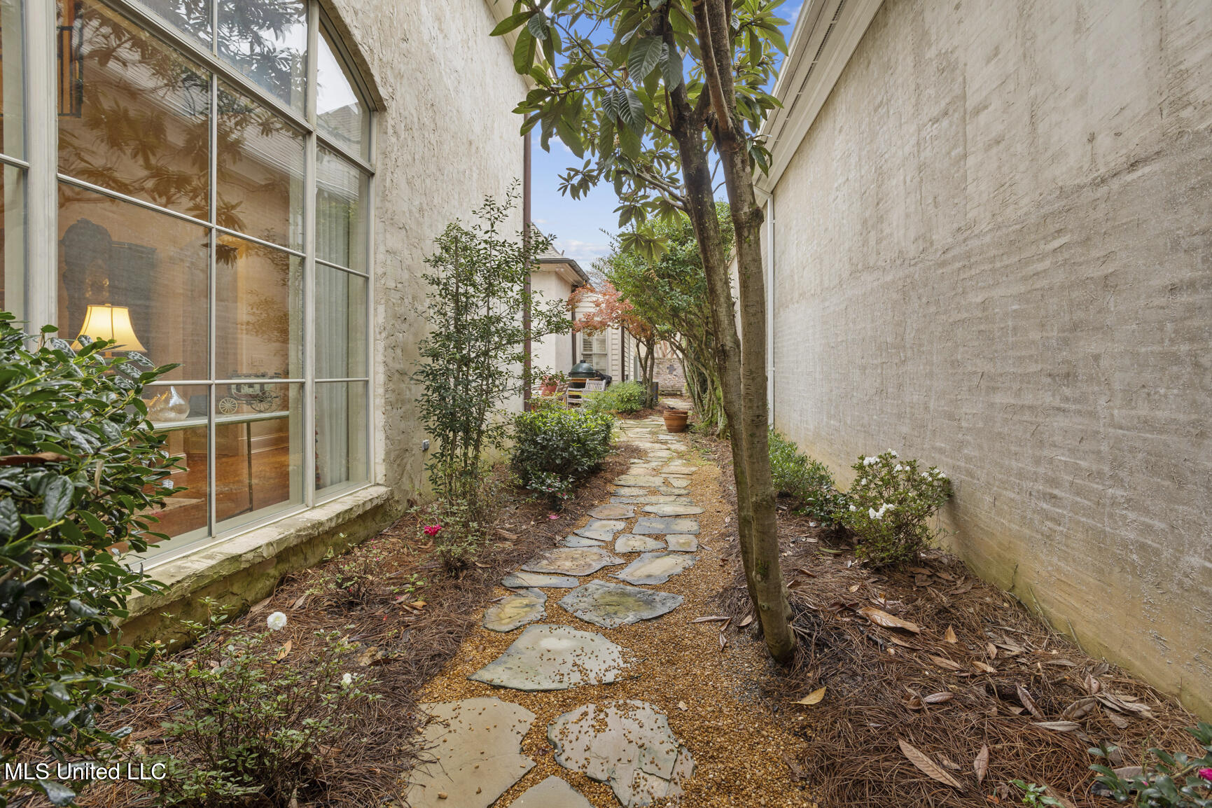 6 Arlington Park Jackson, MS 39211 - Photo 42 of 43 6 Arlington Park-12