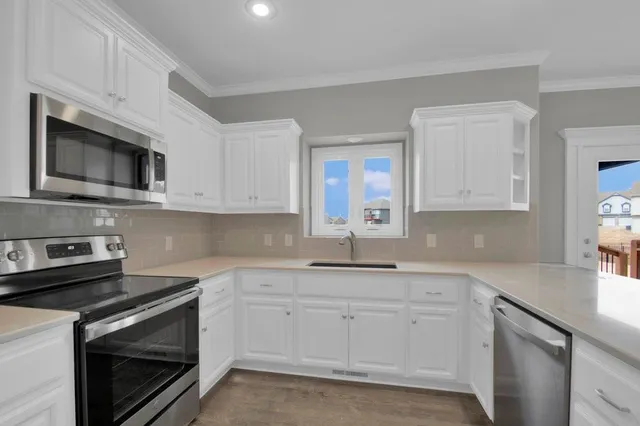 $449,900 | 1204 Noah's Lane, Kearney, MO 64060