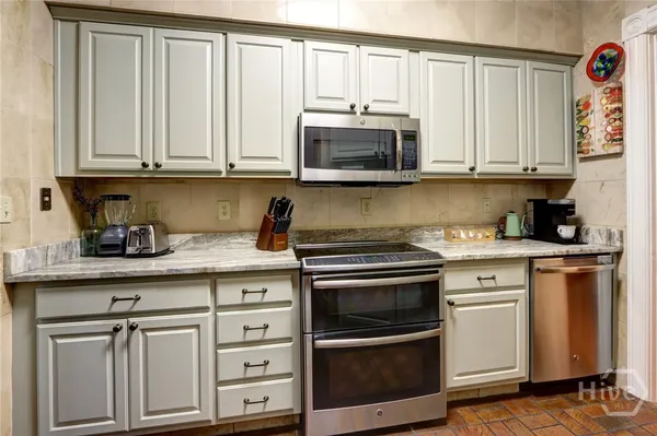 $1,798,000 | 220 East State Street, Savannah, GA 31401