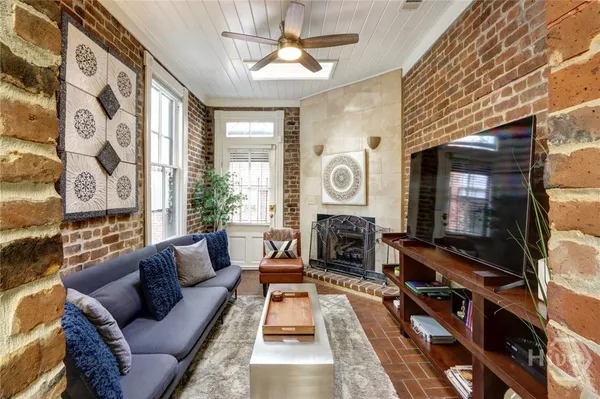$1,798,000 | 220 East State Street, Savannah, GA 31401