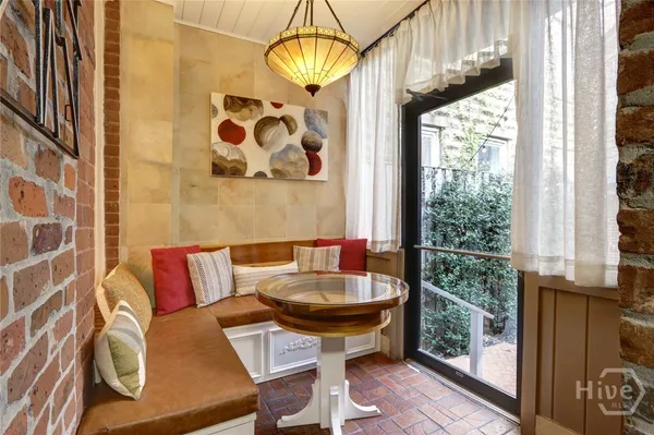 $1,798,000 | 220 East State Street, Savannah, GA 31401