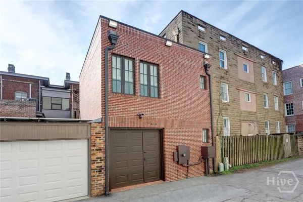 $1,798,000 | 220 East State Street, Savannah, GA 31401