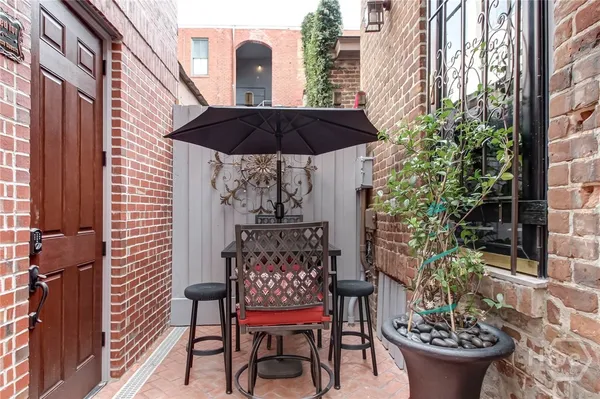$1,798,000 | 220 East State Street, Savannah, GA 31401