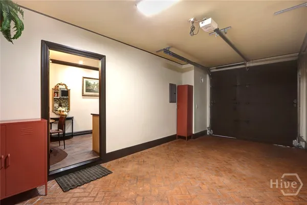 $1,798,000 | 220 East State Street, Savannah, GA 31401