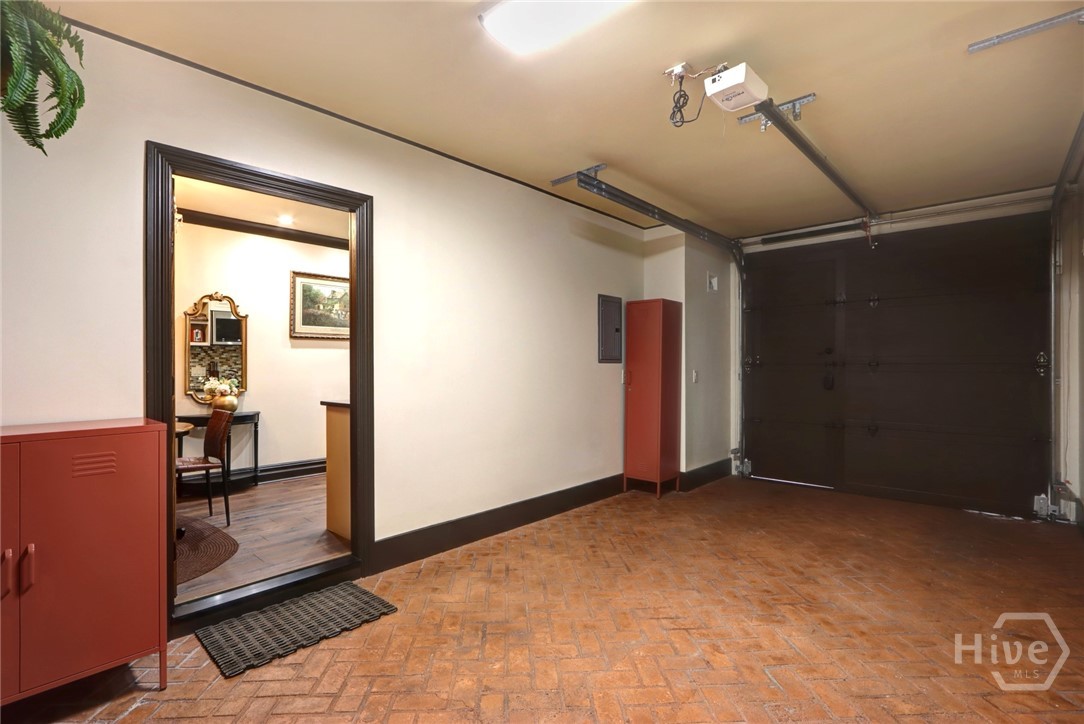 220 East State Street Savannah, GA 31401 - Photo 42 of 62