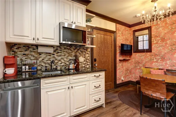 $1,798,000 | 220 East State Street, Savannah, GA 31401