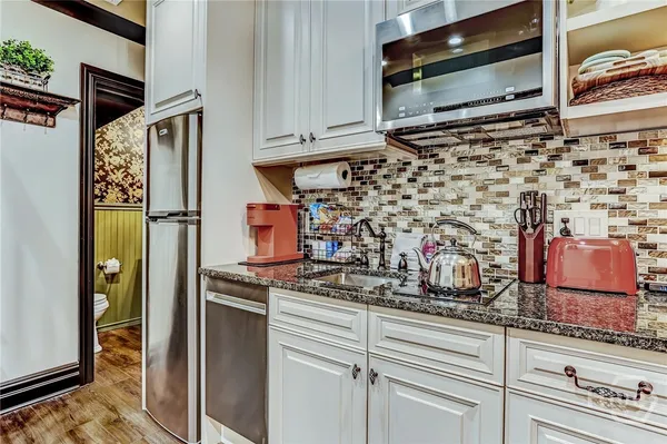 $1,798,000 | 220 East State Street, Savannah, GA 31401